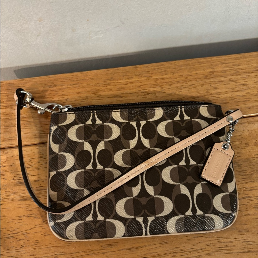 Coach Peyton Signature Dream C Brown and White Coated Canvas Wristlet Wa… - Picture 9 of 12